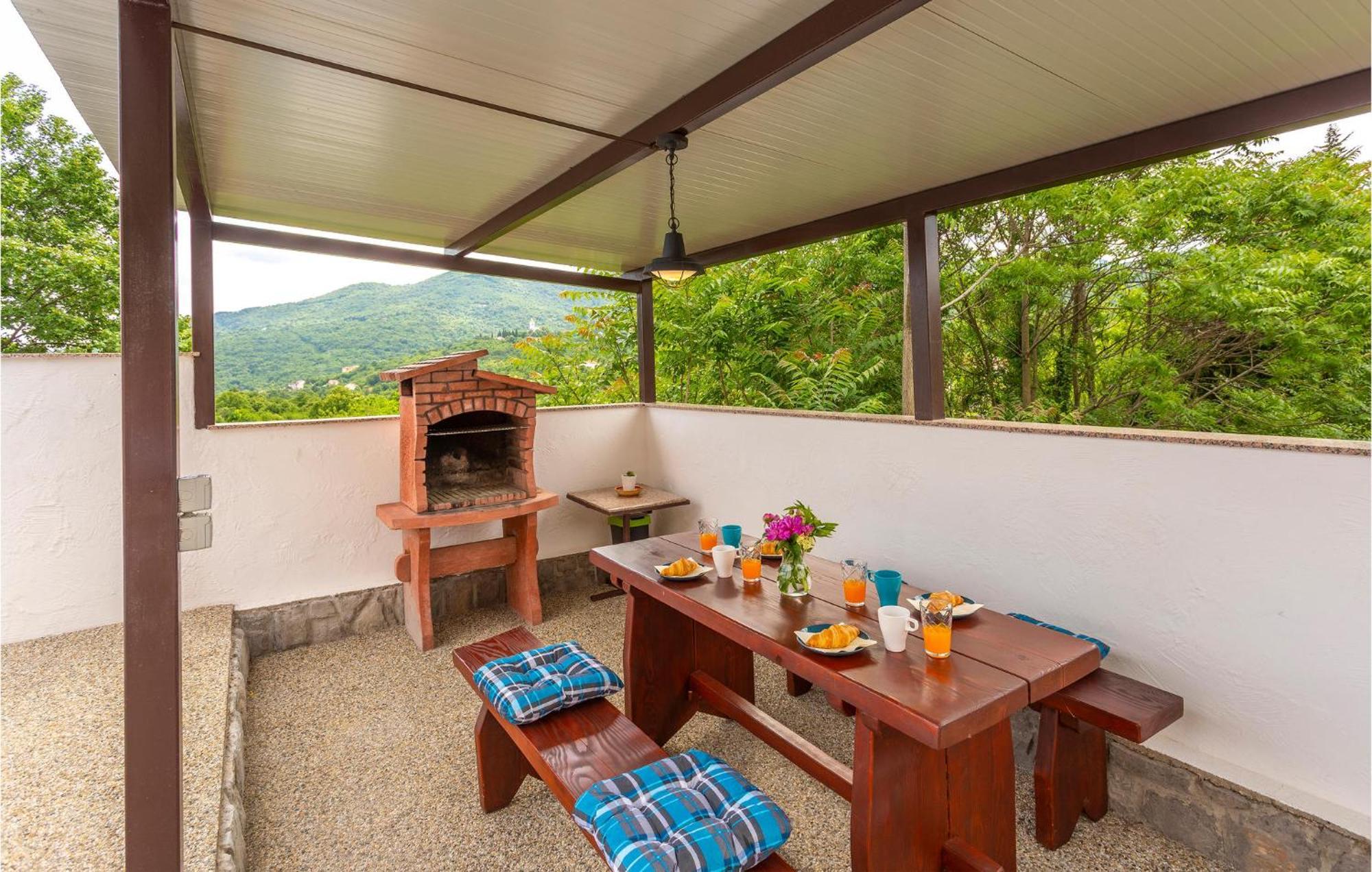 Stunning Apartment In Matulji Exterior photo